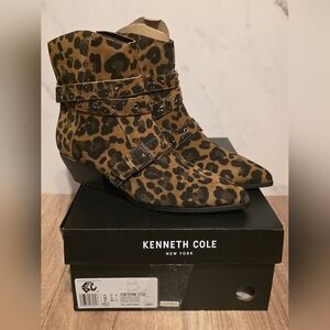 Kenneth Cole Women's Cheyenne Studded Leopard Ankle Boots NEW size 9